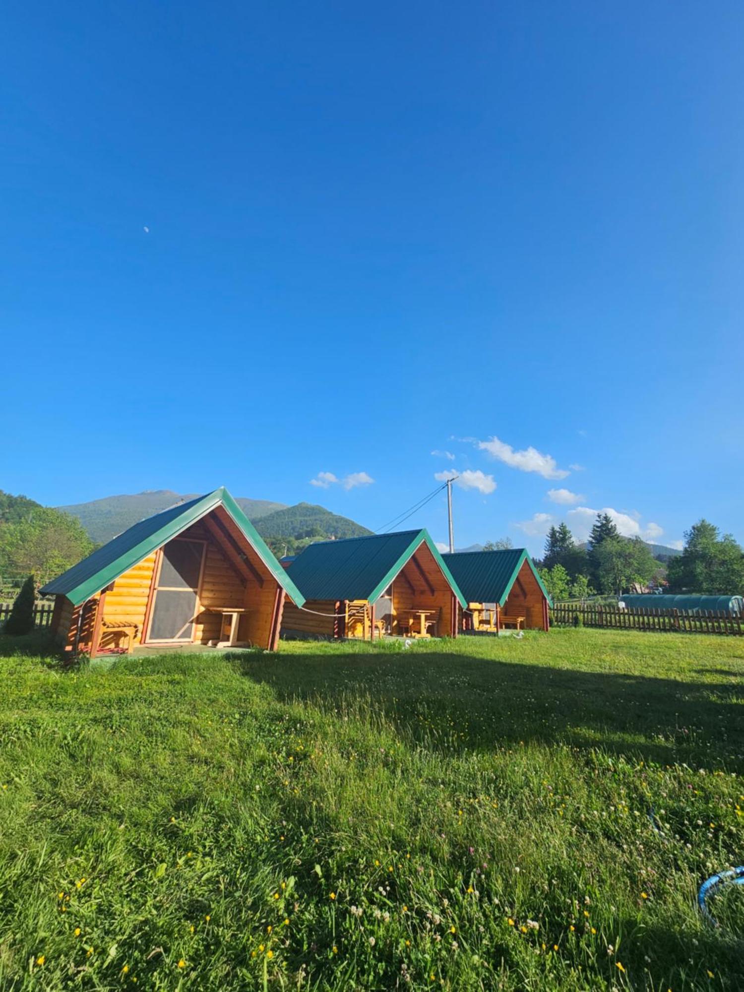 Konaci Oceva Zemlja Bungalovi Konaci Oceva Zemlja Vikendica Mojkovac Bagian luar foto