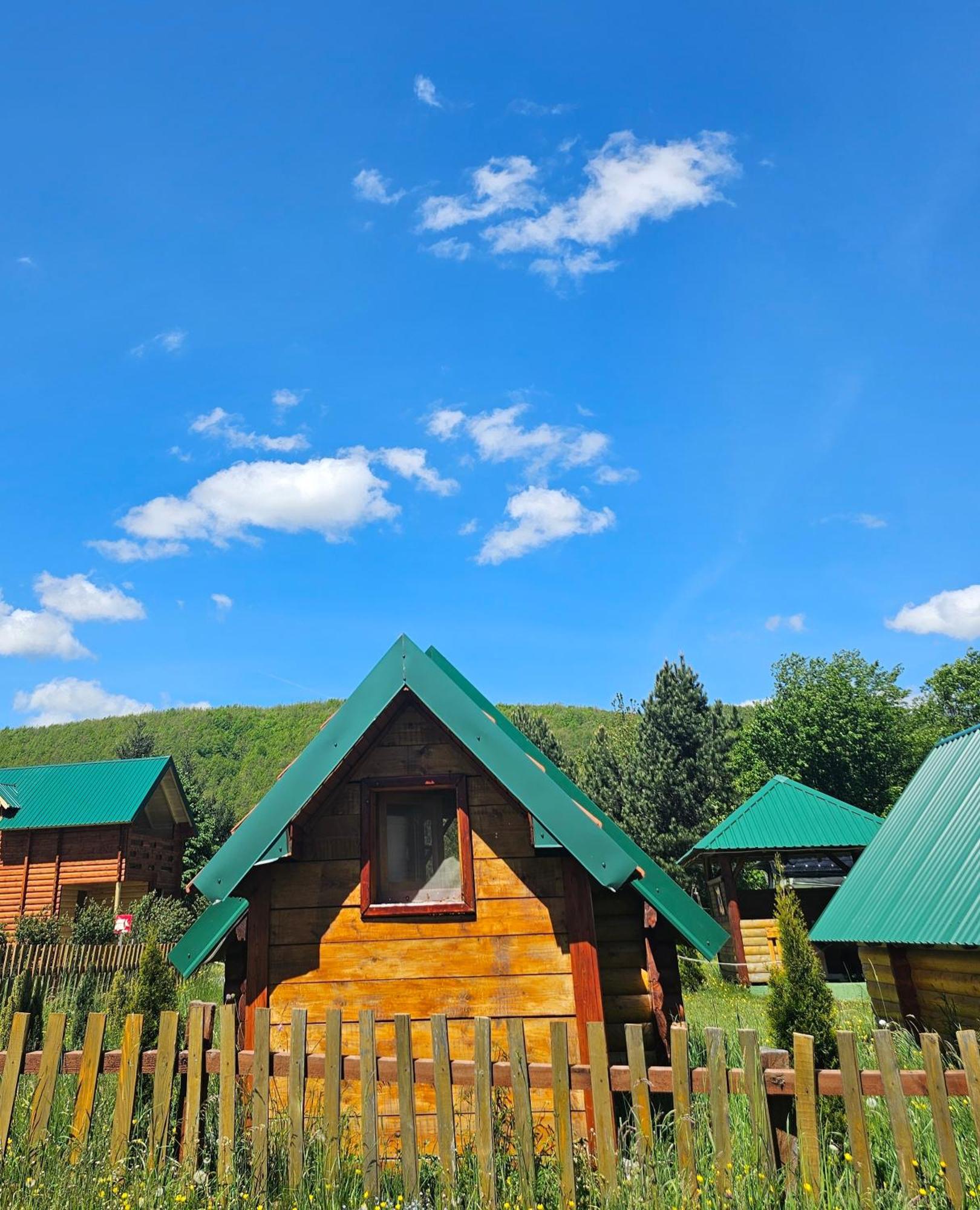 Konaci Oceva Zemlja Bungalovi Konaci Oceva Zemlja Vikendica Mojkovac Bagian luar foto
